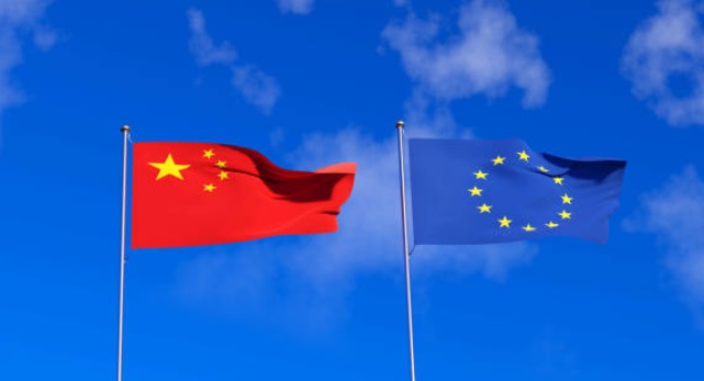 مسؤول: الاتحاد الأوروبي لا ينوي فك الارتباط مع الصين