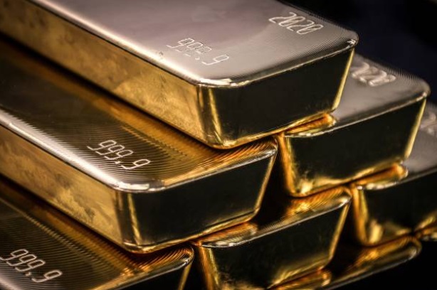 الذهب يظل دون مستوى 2000 دولار مع تراجع رهانات خفض الفائدة الأمريكية