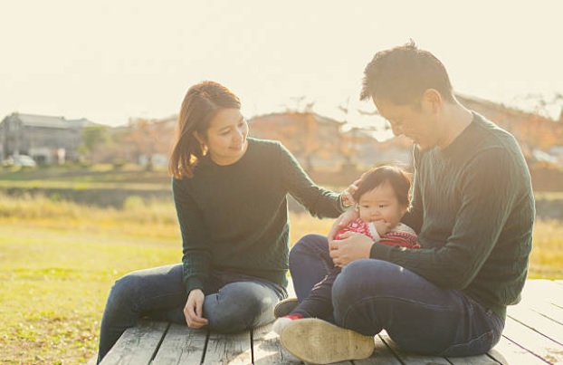 تراجع الولادات في اليابان يرغم شركة محلية على وقف إنتاج حفاضات الأطفال